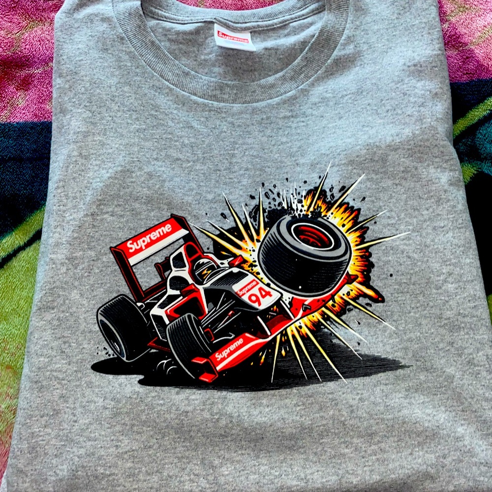 Supreme Crash Tee (FW21)
Heather Grey